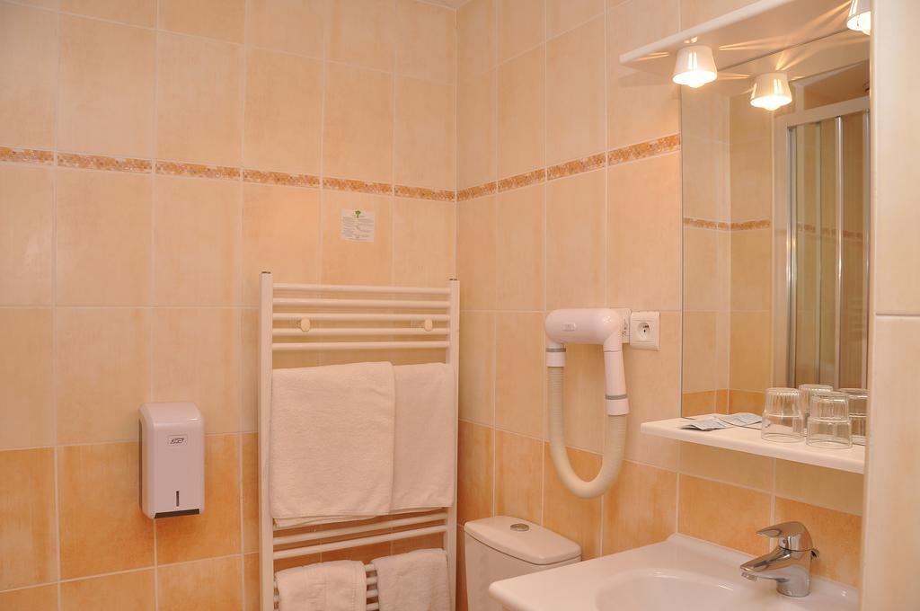 Appart Hotel Lou Castelet Каррос Номер фото