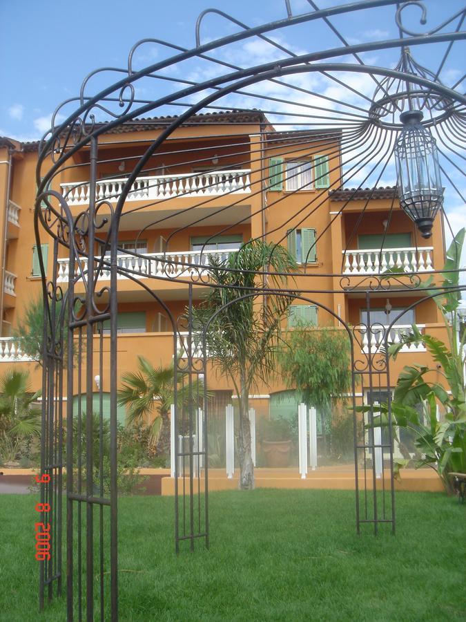 Appart Hotel Lou Castelet Каррос Екстер'єр фото