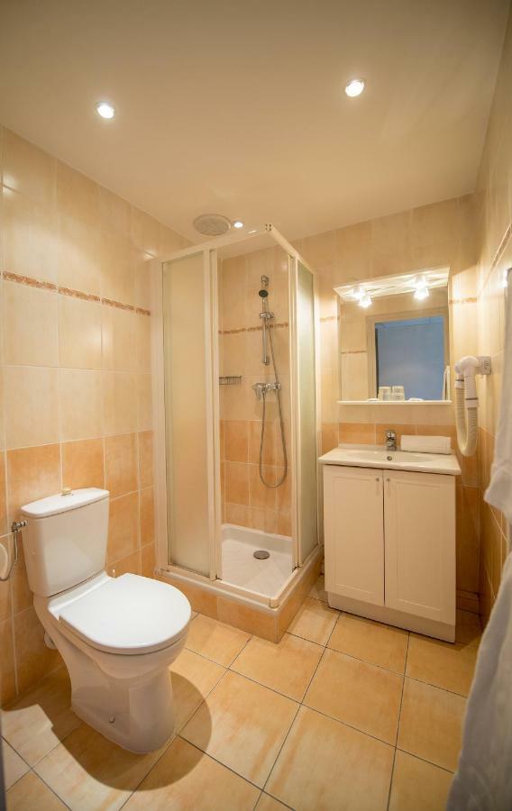 Appart Hotel Lou Castelet Каррос Екстер'єр фото