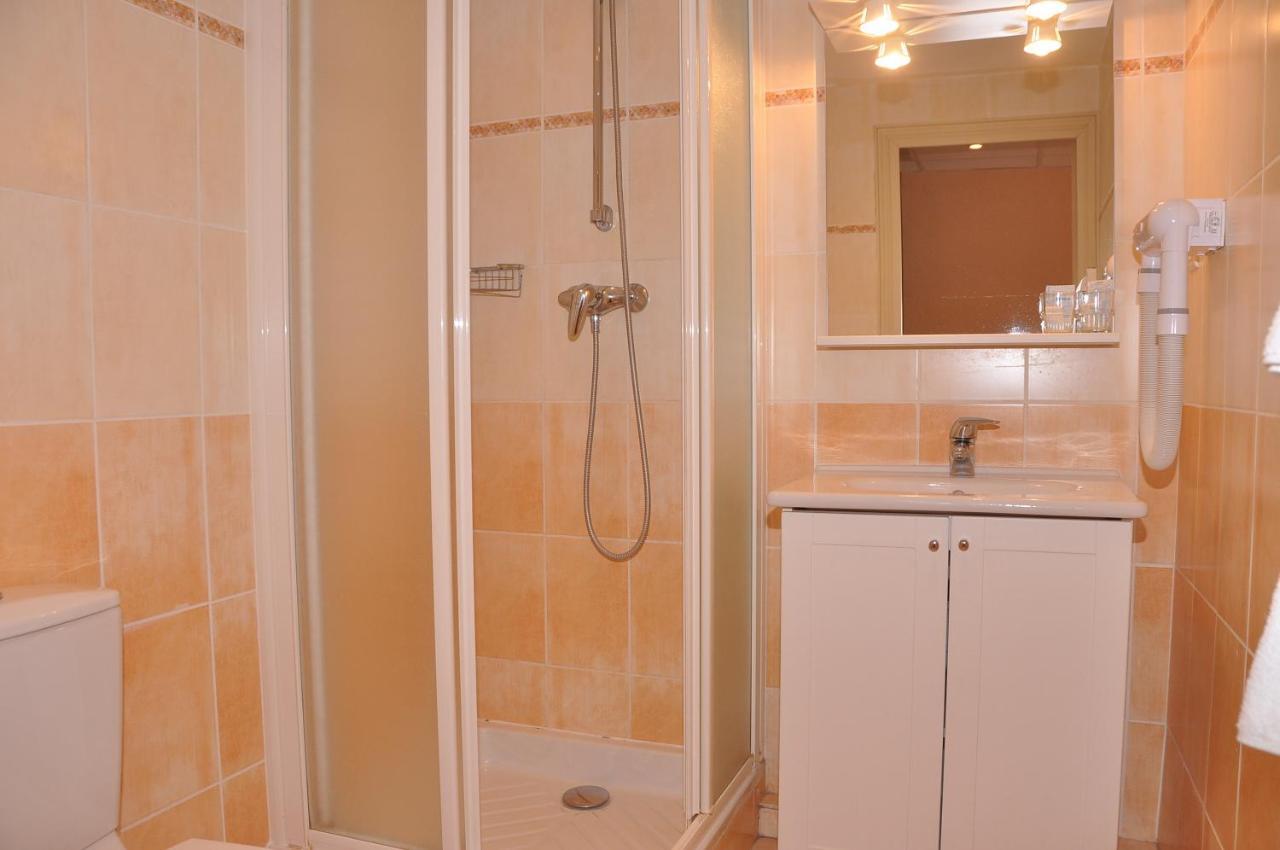 Appart Hotel Lou Castelet Каррос Номер фото